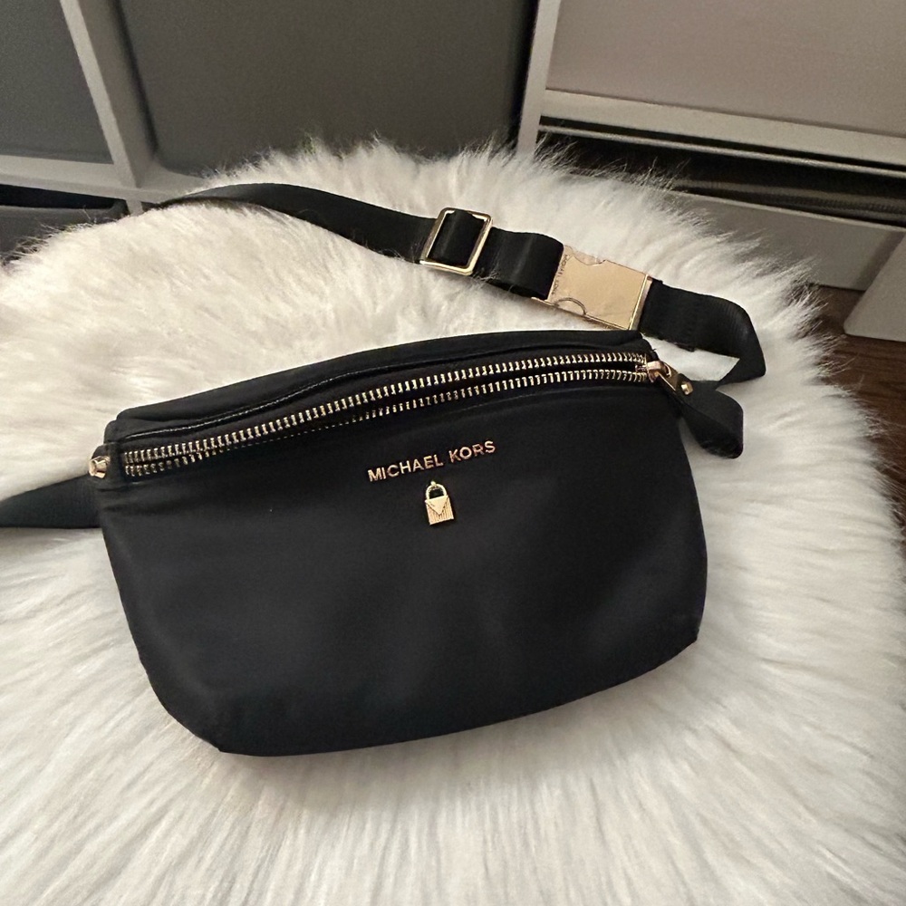 Michael Kors Nylon Belt bag. BRAND NEW